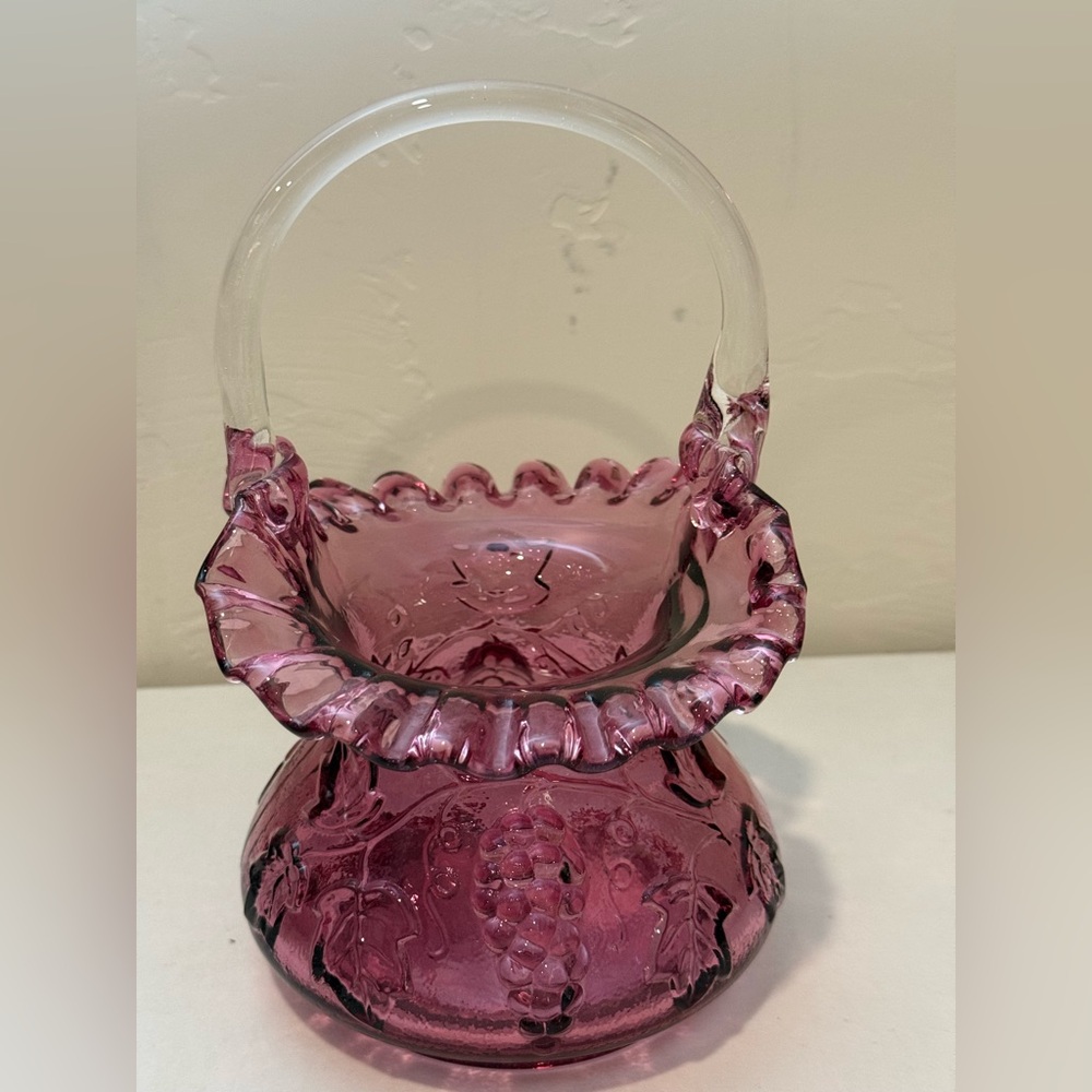 Vintage FENTON ART GLASS COUNTRY CRANBERRY PURPLE BASKET WITHโ GRAPES LEAVES